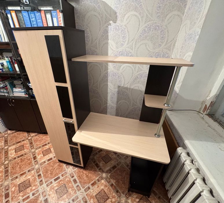 Продам компьютерный стол