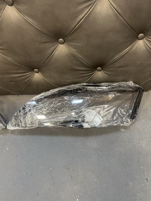 Audi R8 стъкло фар капаци фарове ляв и десен