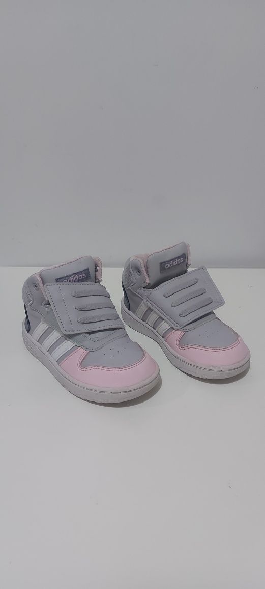 Детски маратонки ADIDAS размер 26.5
