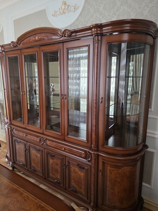 Стенка стеклянная