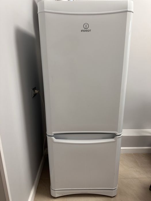 Продается холодильник