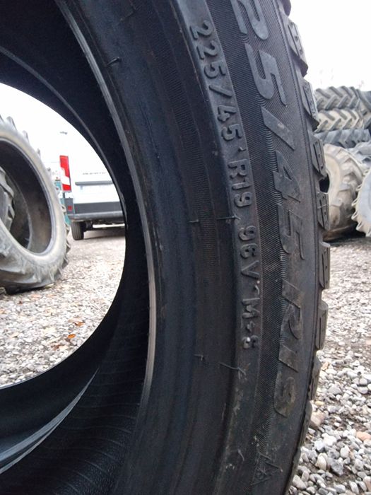 Anvelope 225/45R19 marca Pirelli, DOT 2020,7 mm