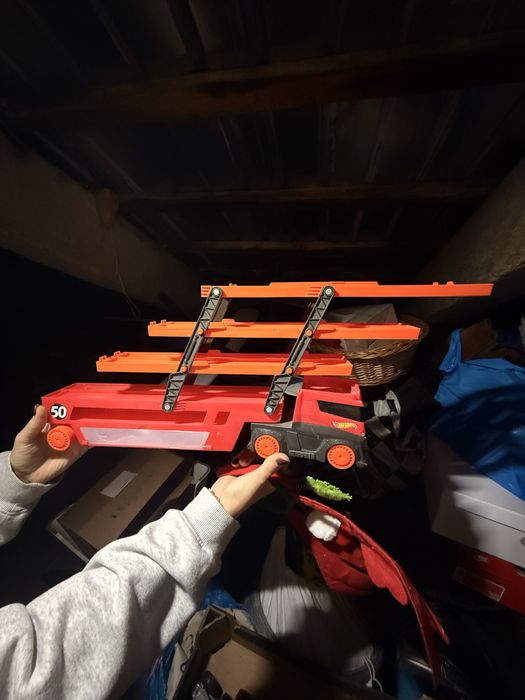 Tir remorcher hot wheel
