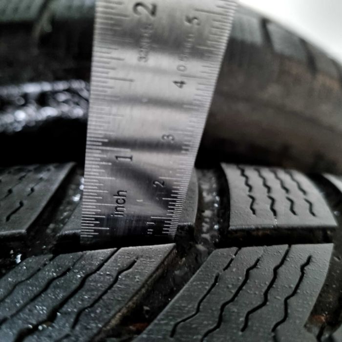 Jante cu anvelope de iarna 215 65 17