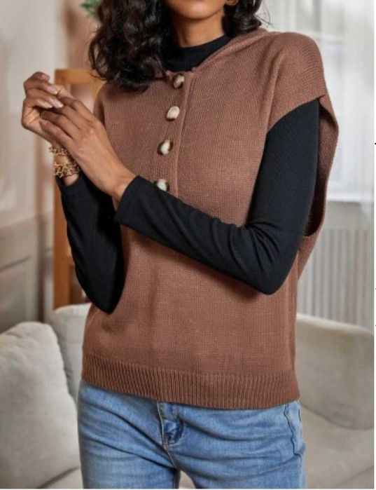 Vand 2 veste tricotate noi, cu eticheta