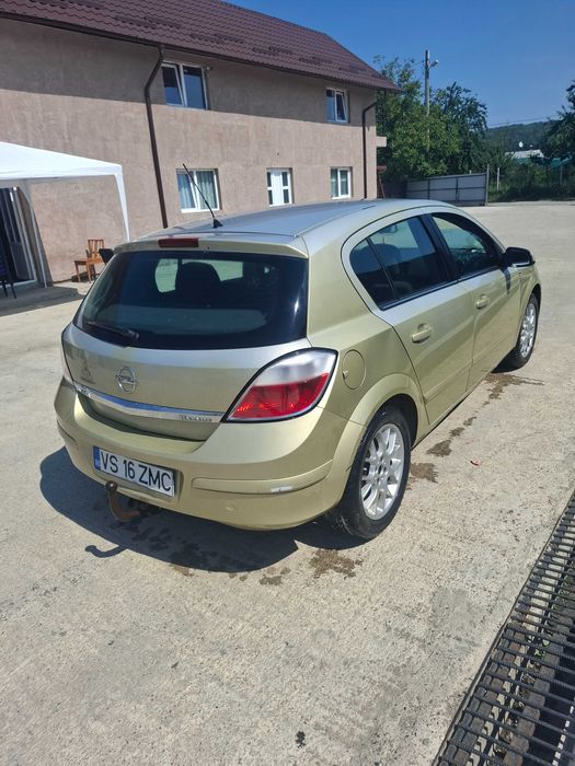 Vand Opel Astra H 1.6 benzina