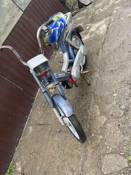 Vănd sau desmembrez piaggo bravo
