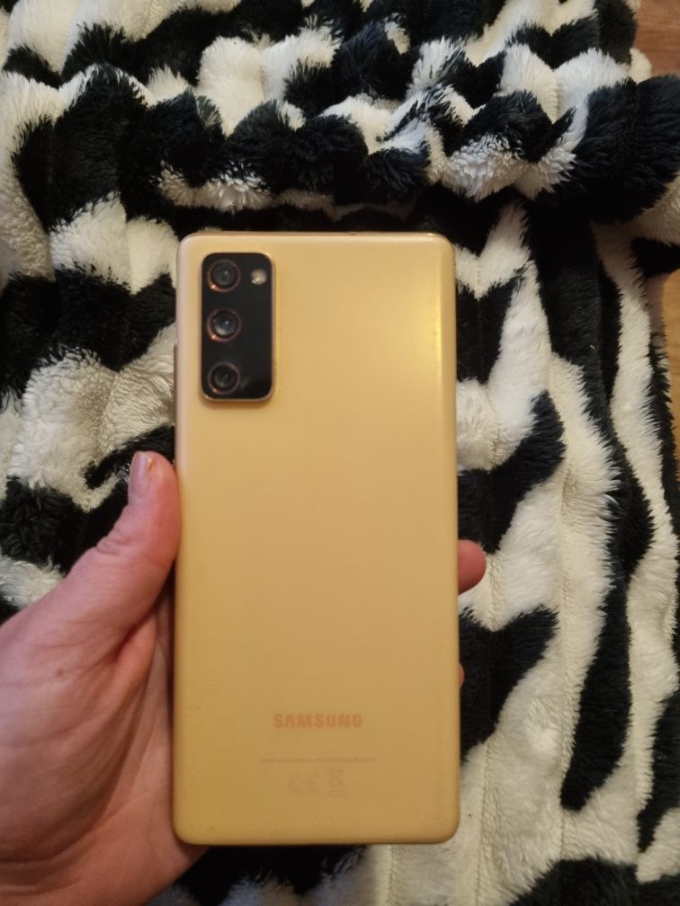 Galaxy s20 FE за части