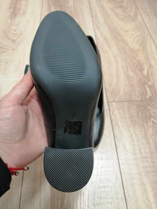 Черни дамски обувки на ток 36 размер