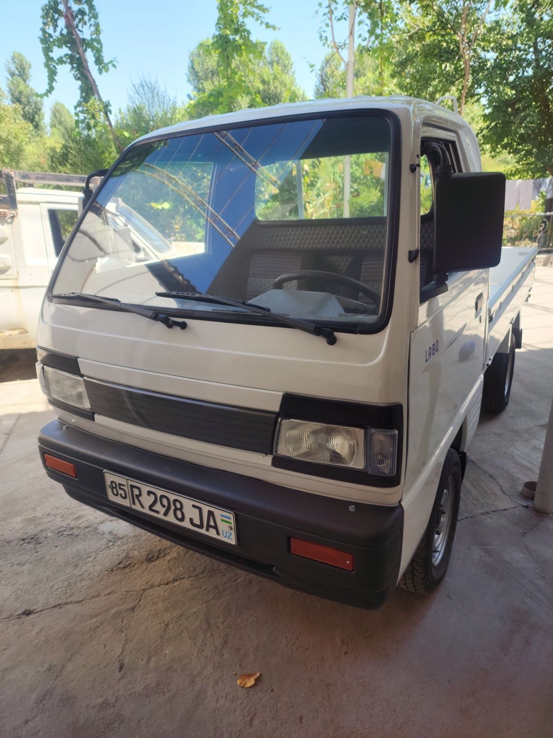 Damas labo sotiladi