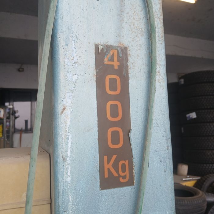 Elevator auto 4000 kg