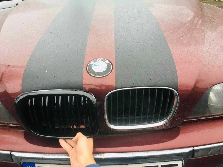 Grile Duble Negru Glossy  pentru E39