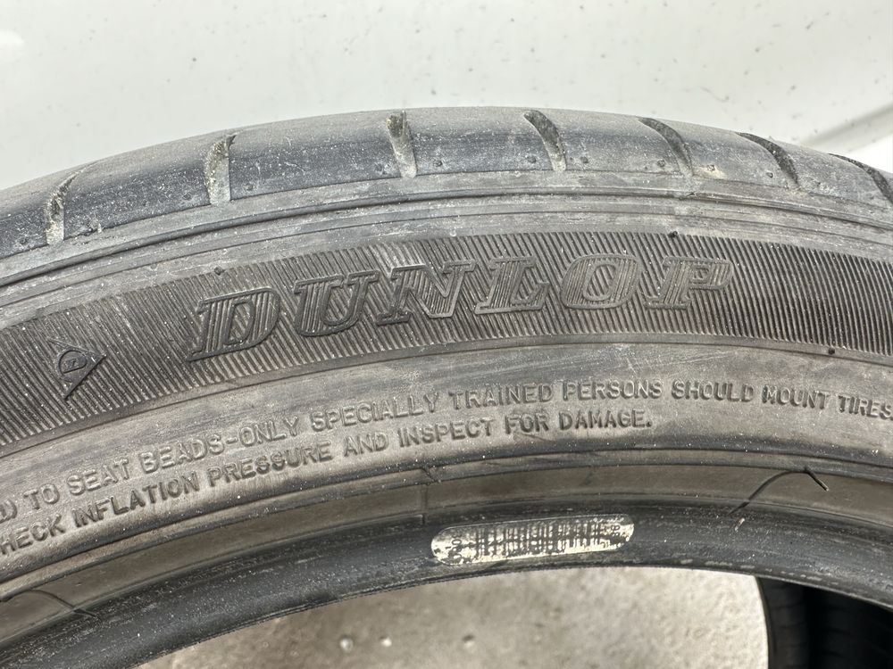 Продам шины R17 Dunlop