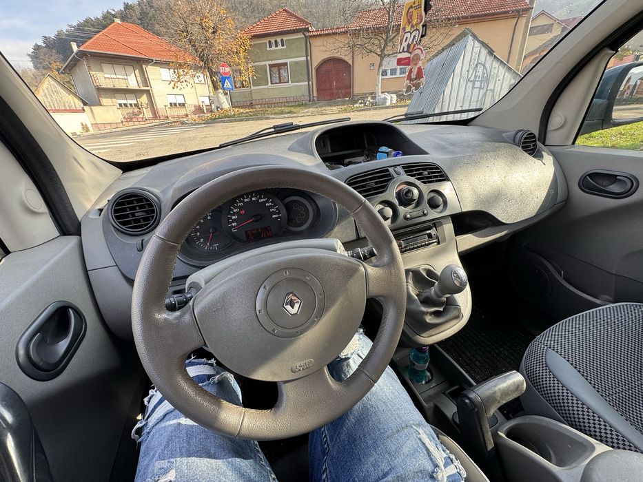 Renault kangoo 5 locuri