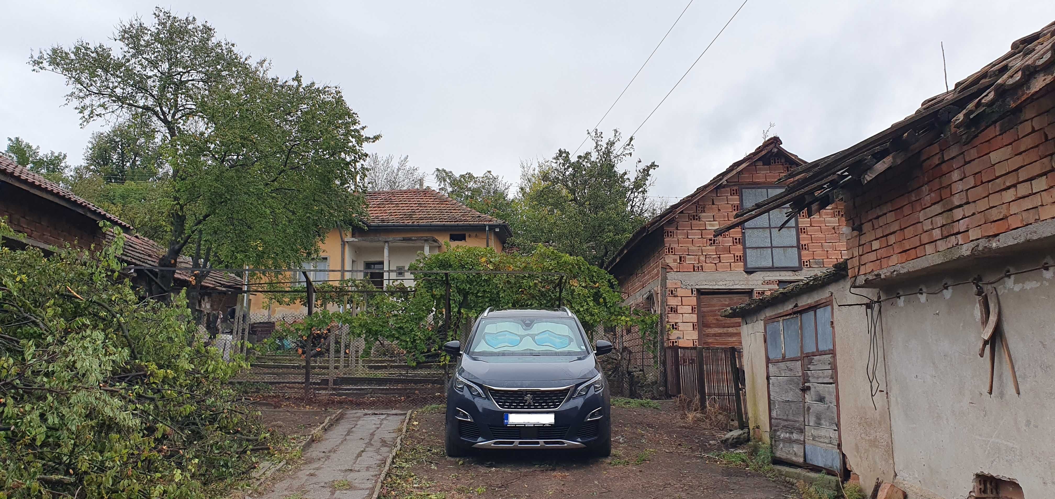 Продава къща в с. Бръшляница, обл. Плевен