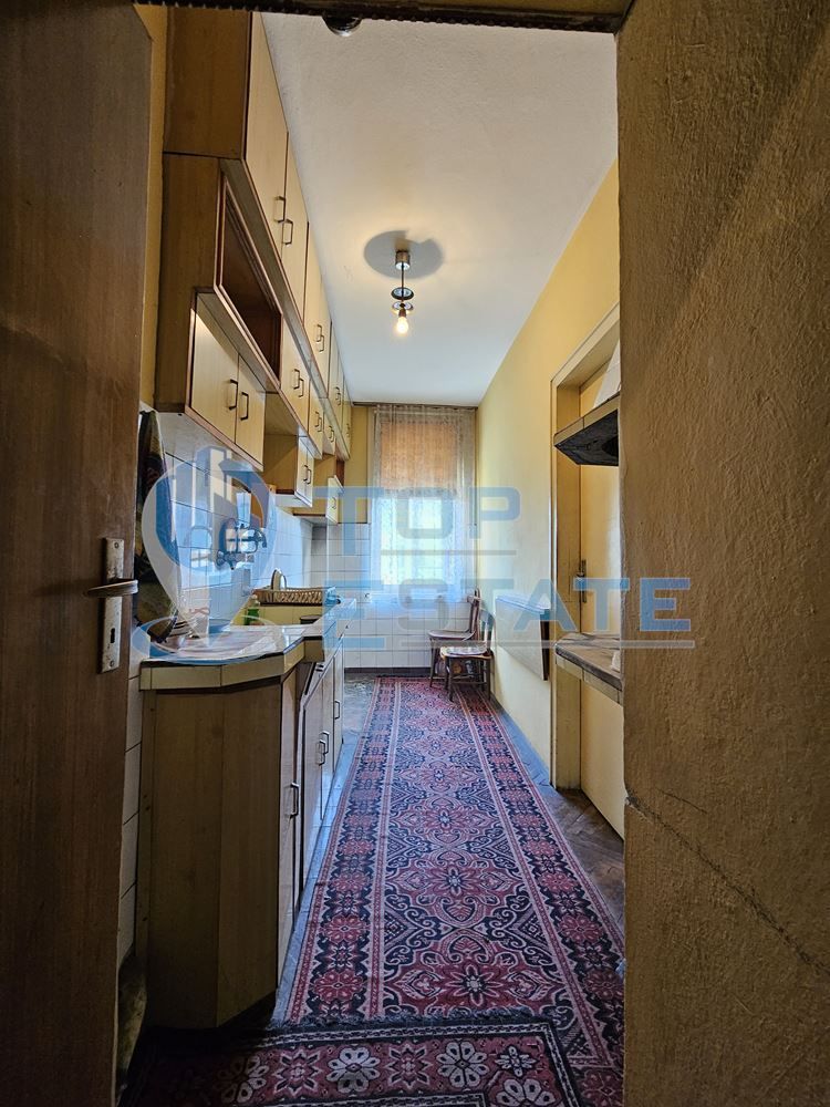 Продава се Тристаен апартамент в Велико Търново, Център - 90 кв.м за 1278 €/кв.м - Снимка #3