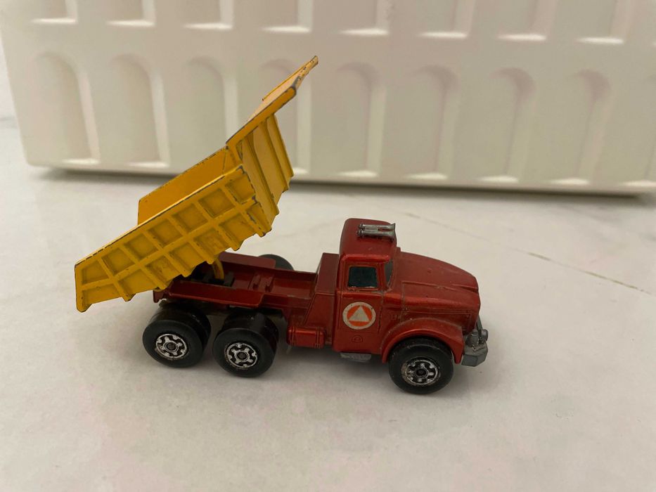 masinuta bascula jucarie veche pentru colectionari made in UK original