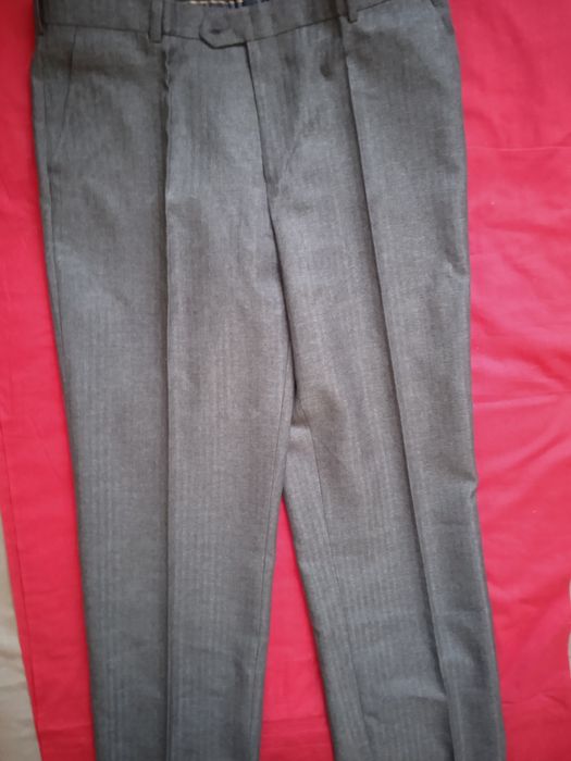 Костюм мужской Новый в чехле Срочно