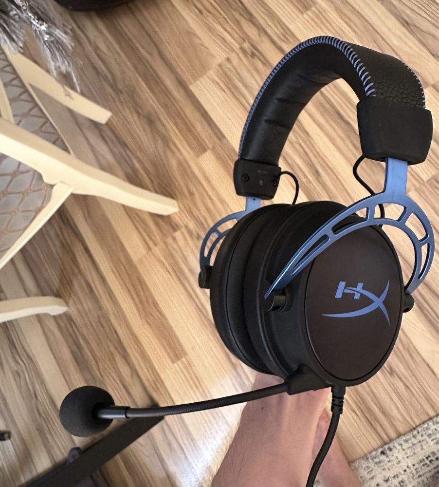 Продам наушник HYPERX CLOUD