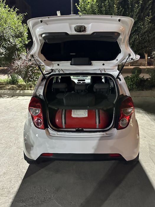 Spark mexanika rangi oq