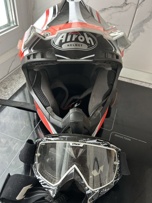 Vand casca Airoh, marimea L si ochelari enduro