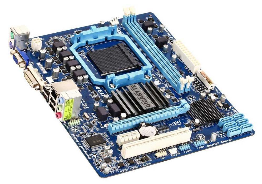 placa de baza gibagyte am3+ si fx4320 AMD
