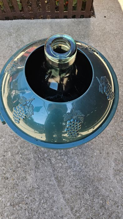 Vând damingene 25 l