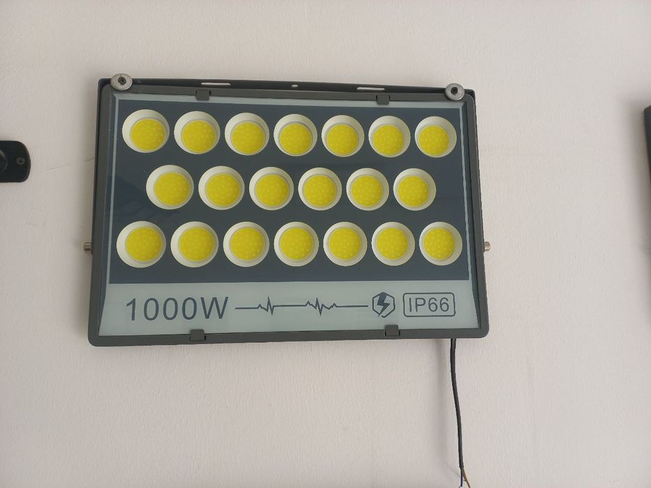 LED прожектор светодиодный уличный