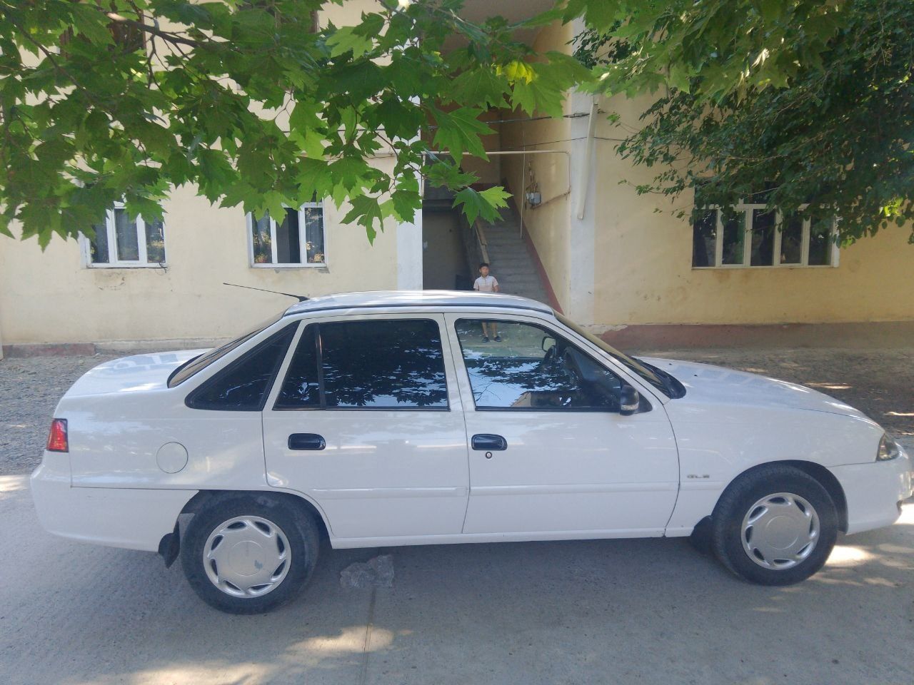 Продаётся нехиа 2 своя срочно