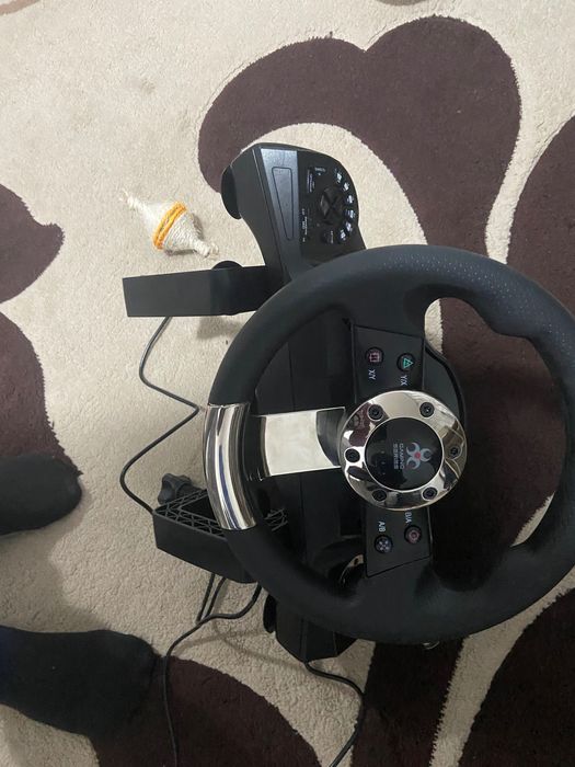 Volan  gaming nou nouț