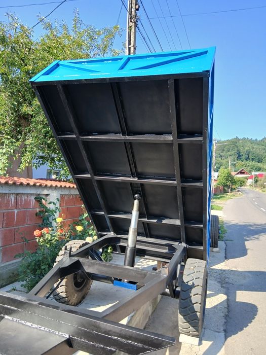 Remorcă Basculabilă
