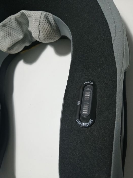 Aparat de masaj cervical (gat) cu încălzire sau fără incalzire