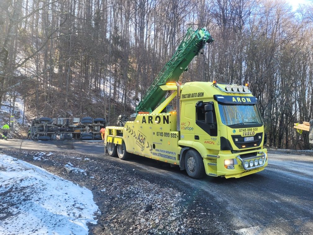 Tractat camion Închirieri macara auto