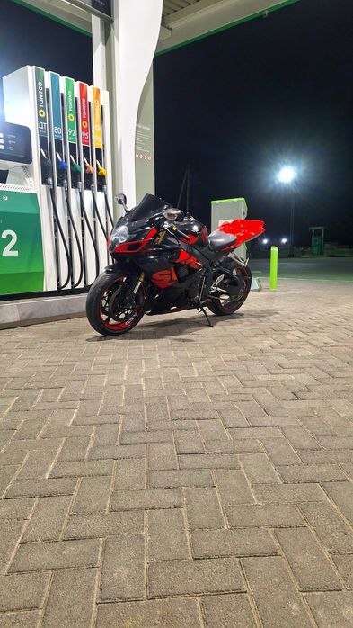 Suzuki gsxr 600 k7