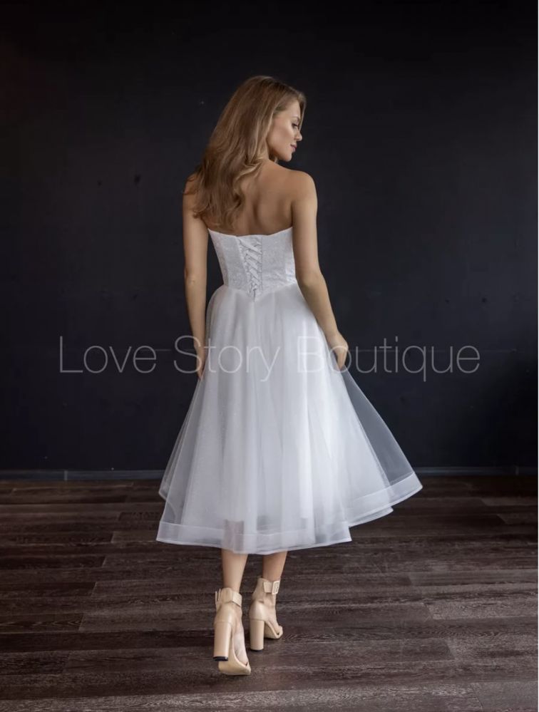 Свадебное платье длиной миди