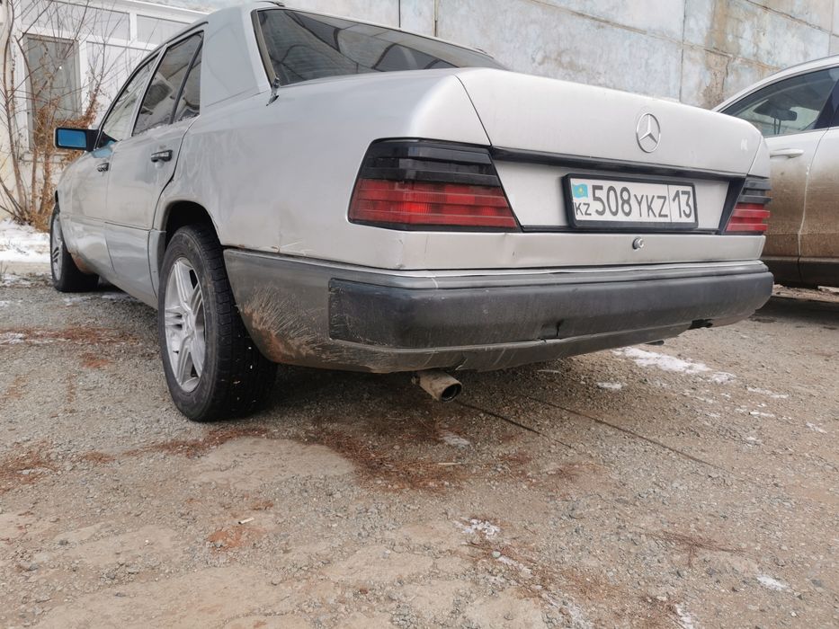 Бампер мерседес 124