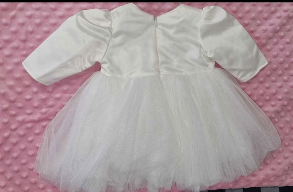 Rochiță bufantă de fetițe