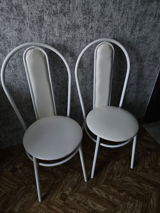 Стулья в хорошем состоянии