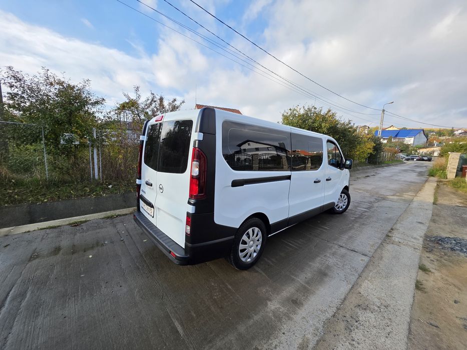 Opel Vivaro 2018 9locuri Long GARANTIE 192.000km 10/10