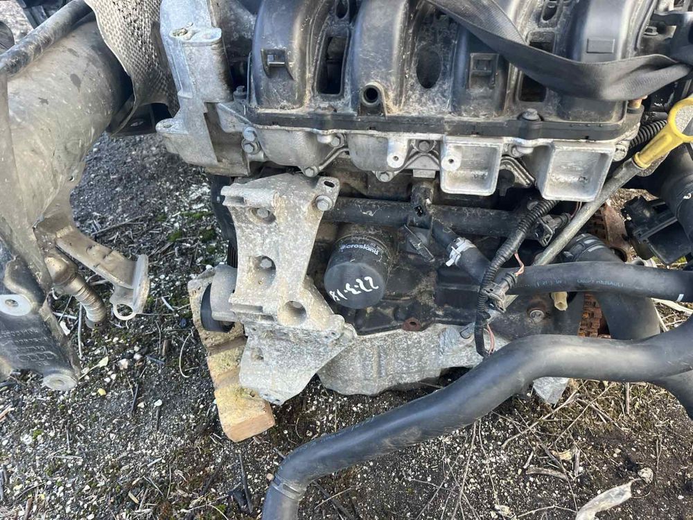 Двигател мотор бензин 1.6i Dacia Renault K4m p848 код затворен