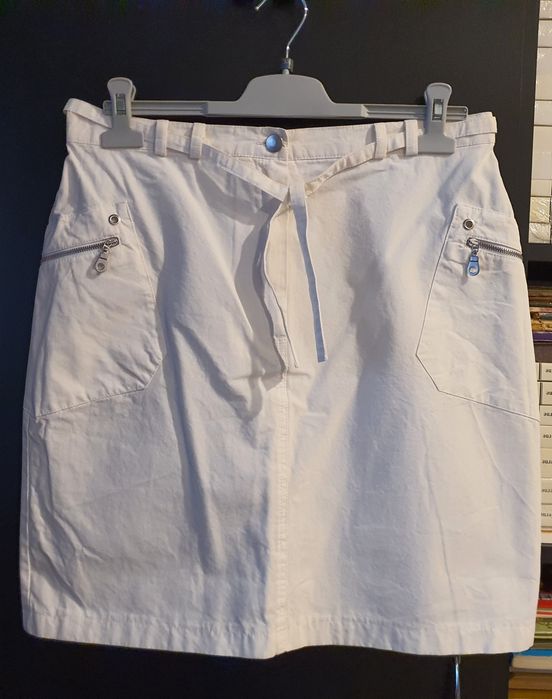 Fuste de blug, material calitativ