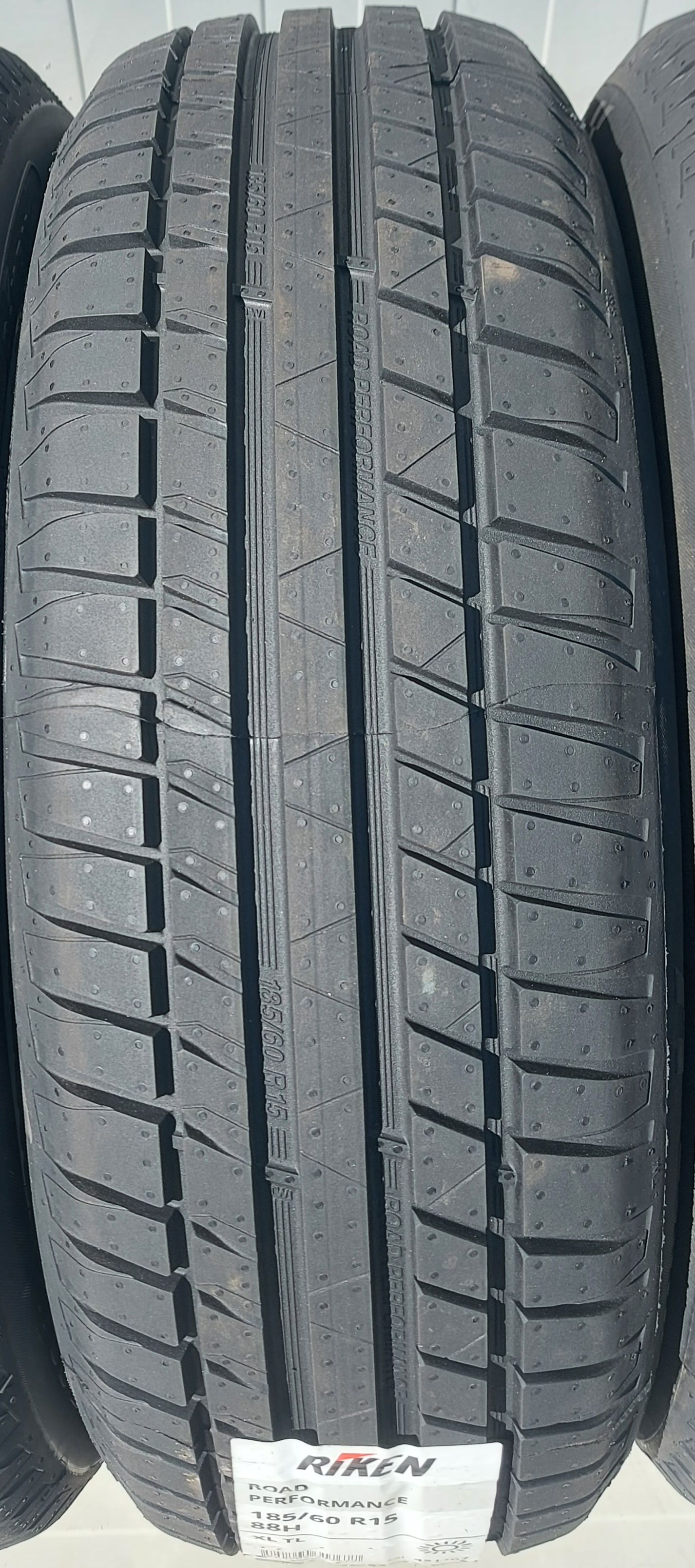 185/60 R15, 88H,RIKEN (by Michelin) Road Performance XL, Anvelope vara