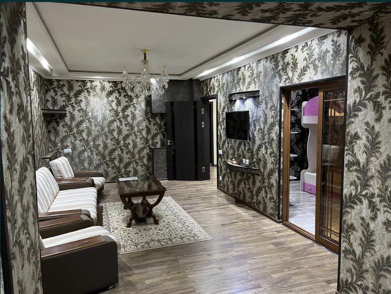 Продается кв спец план 2.в3/5/5 Лифт