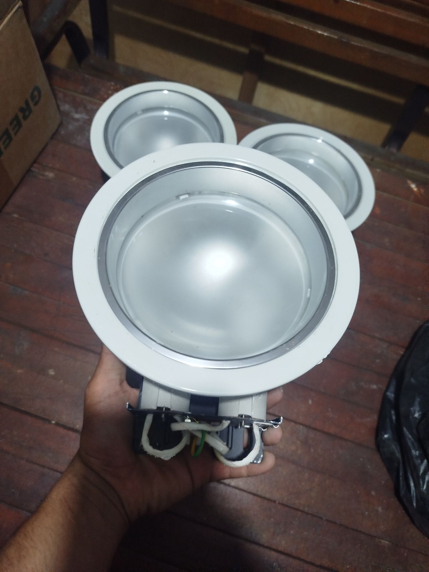 Led lampala sotiladi