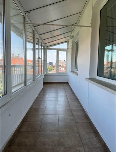 Дава се под наем Тристаен апартамент в София, Център - 89 кв.м за 1200 € - Снимка #7