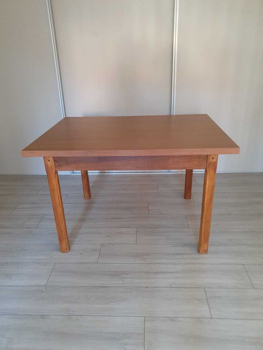 Masa + scaune, bucatarie