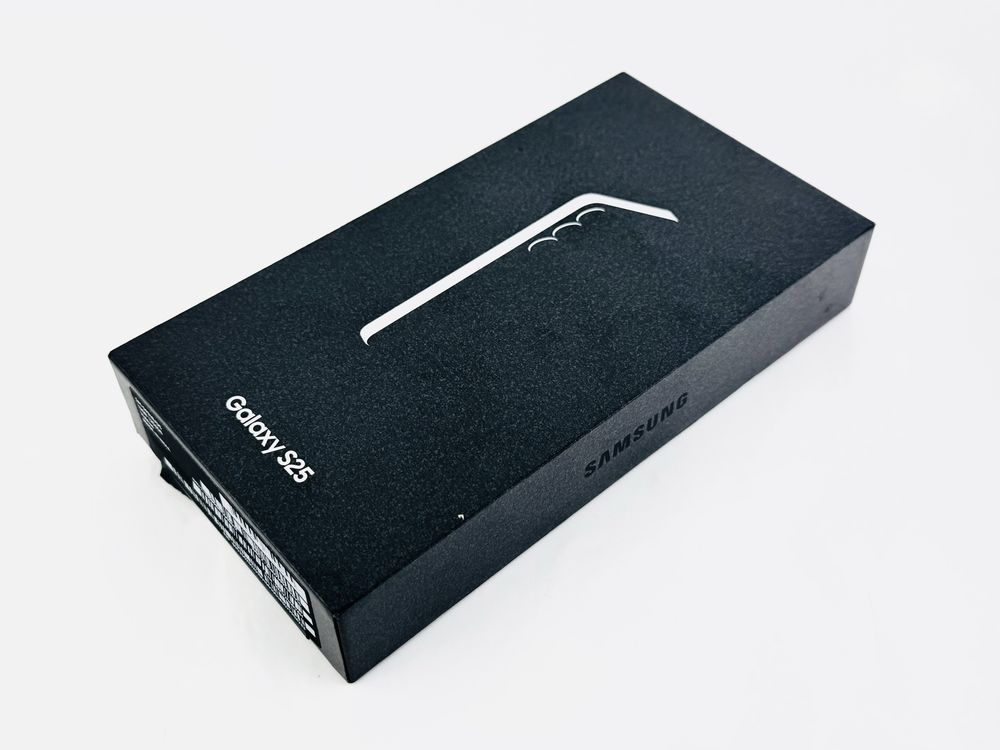 НОВ! Samsung Galaxy S25 5G 256GB 12RAM Icy Blue 2г. Гаранция!