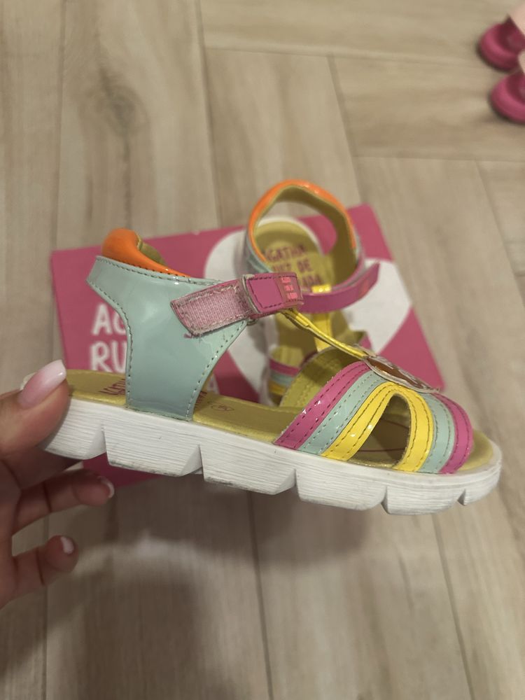 Детски сандали на Agatha ruiz de la prada