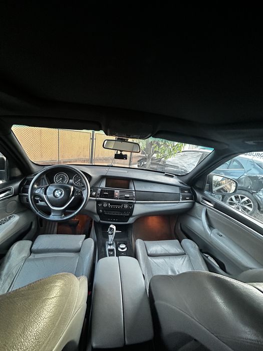 Vănd BMW X5 E70.