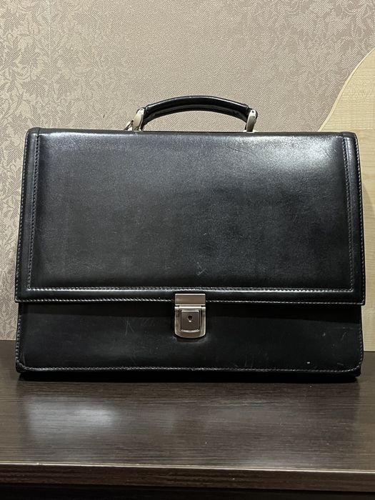 Продам портфель кожаный